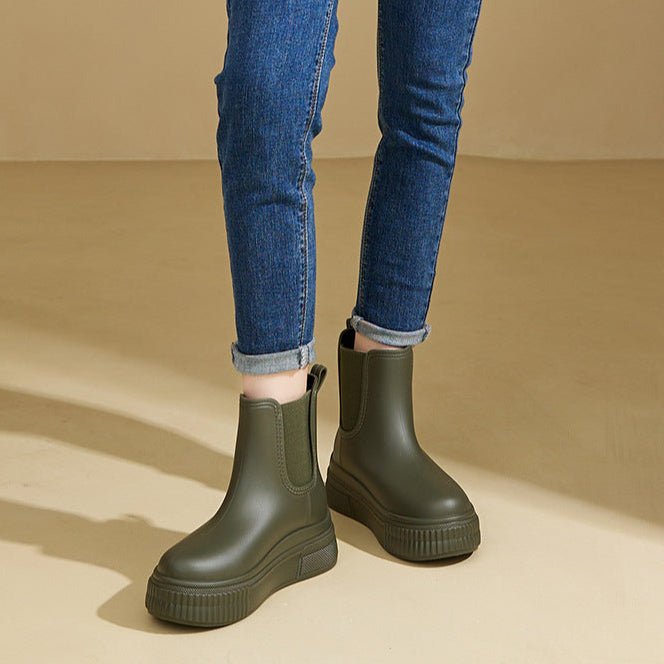 Women's Dry-Keeping Chelsea Ankle Boots on Platform Sole
