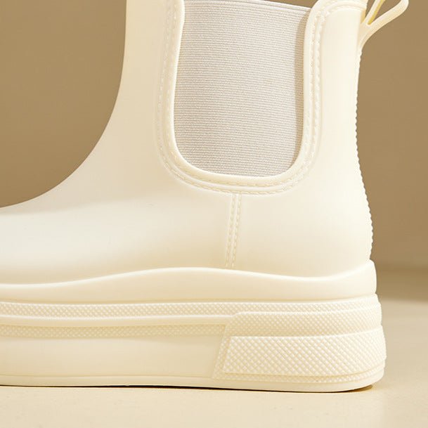 Women's Dry-Keeping Chelsea Ankle Boots on Platform Sole
