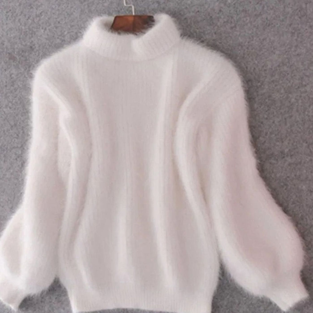 Women's Plush Soft Turtleneck Sweater for Cold Mornings