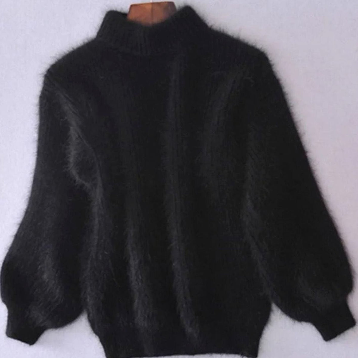 Women's Plush Soft Turtleneck Sweater for Cold Mornings