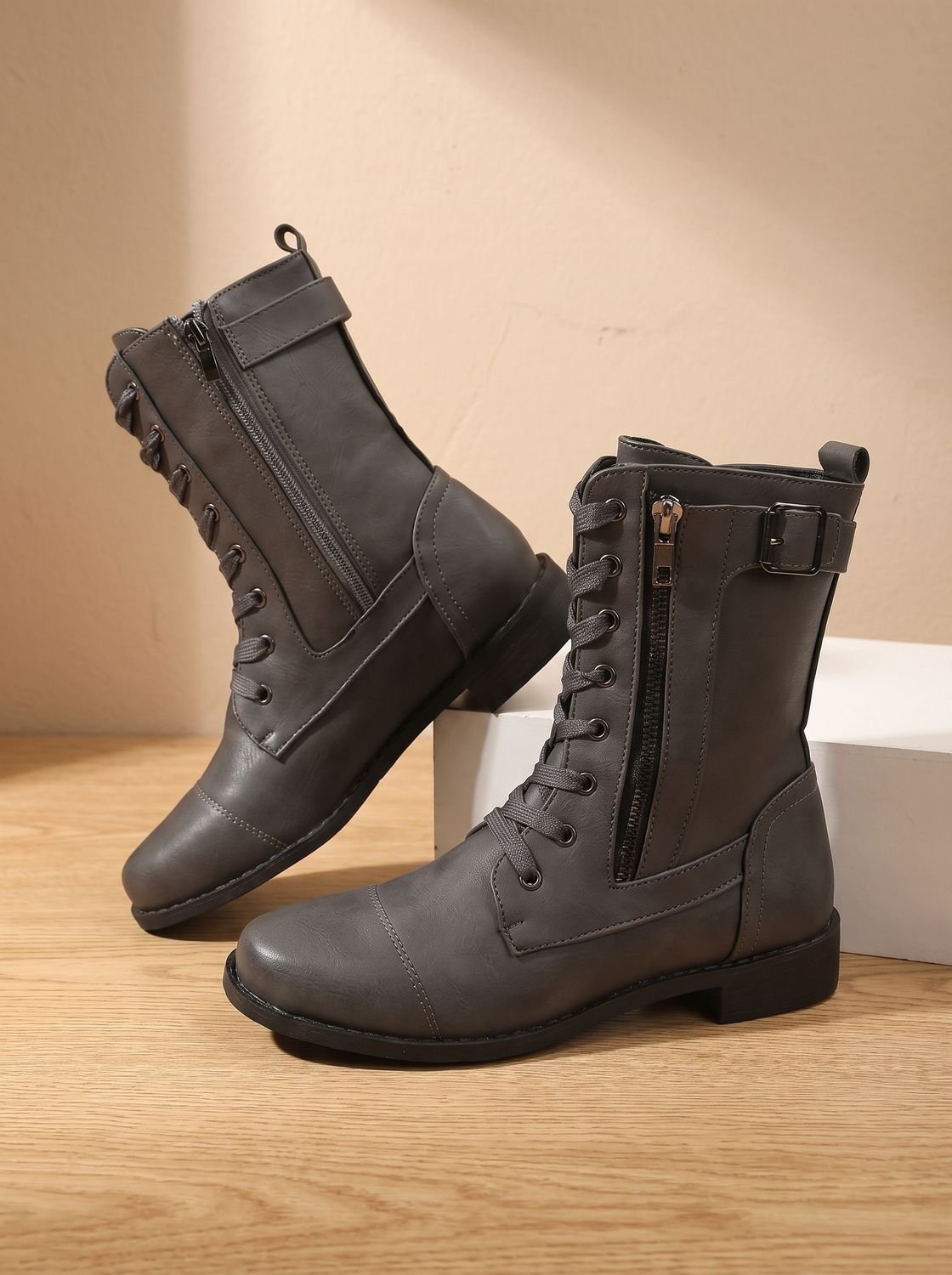 Women's Rugged Zip-On Round Toe Combat Boots