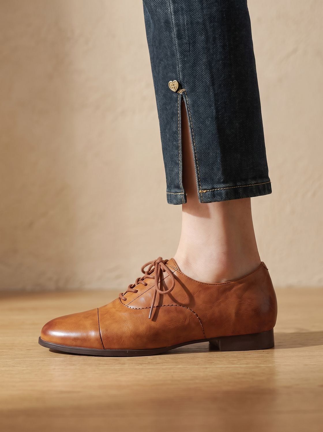 Women's Vintage Style Cushioned Cap Toe Flat Oxfords
