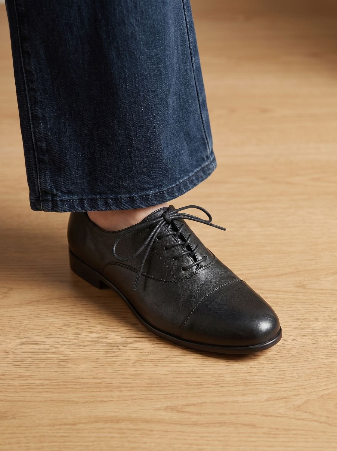 Women's Vintage Style Cushioned Cap Toe Flat Oxfords