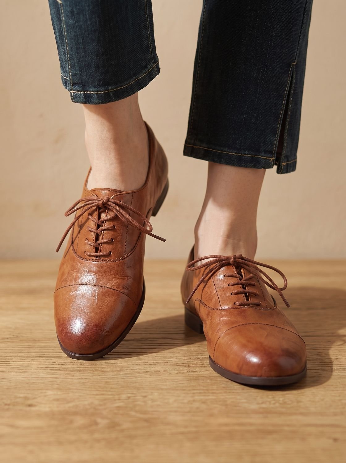 Women's Vintage Style Cushioned Cap Toe Flat Oxfords