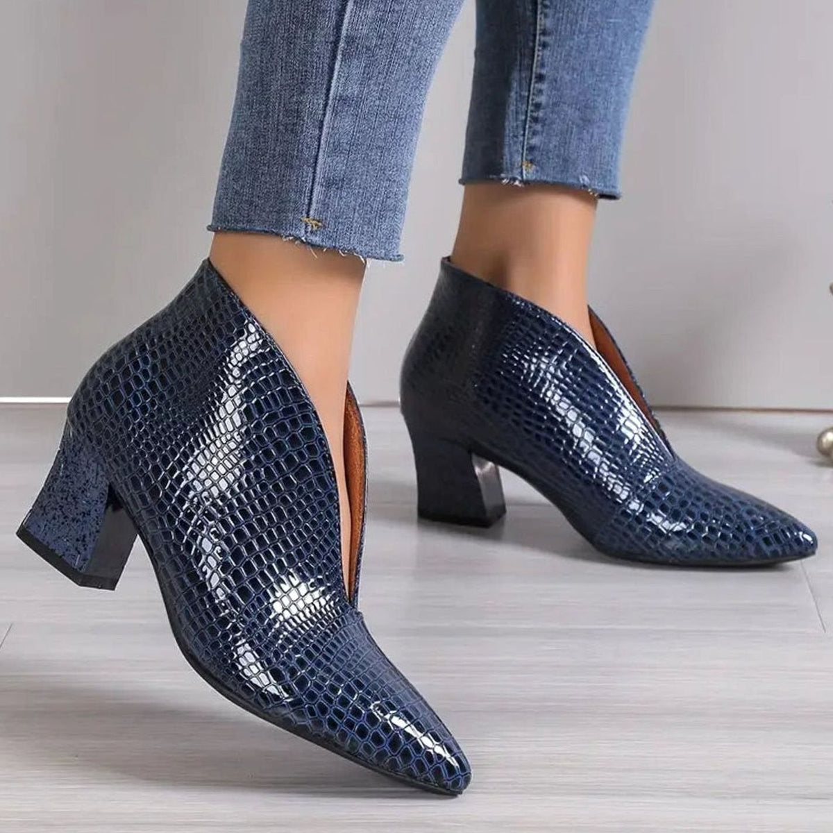 Women's Snake-Style Textured Deep V Opening Ankle Boots